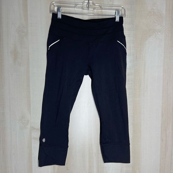 Athleta Pants - ‎Athleta black cropped leggings, size small